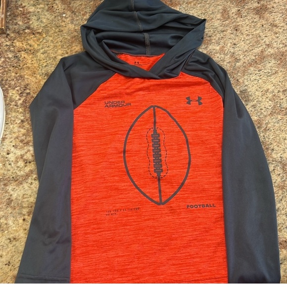 Boys XS Under Armour - Picture 1 of 1